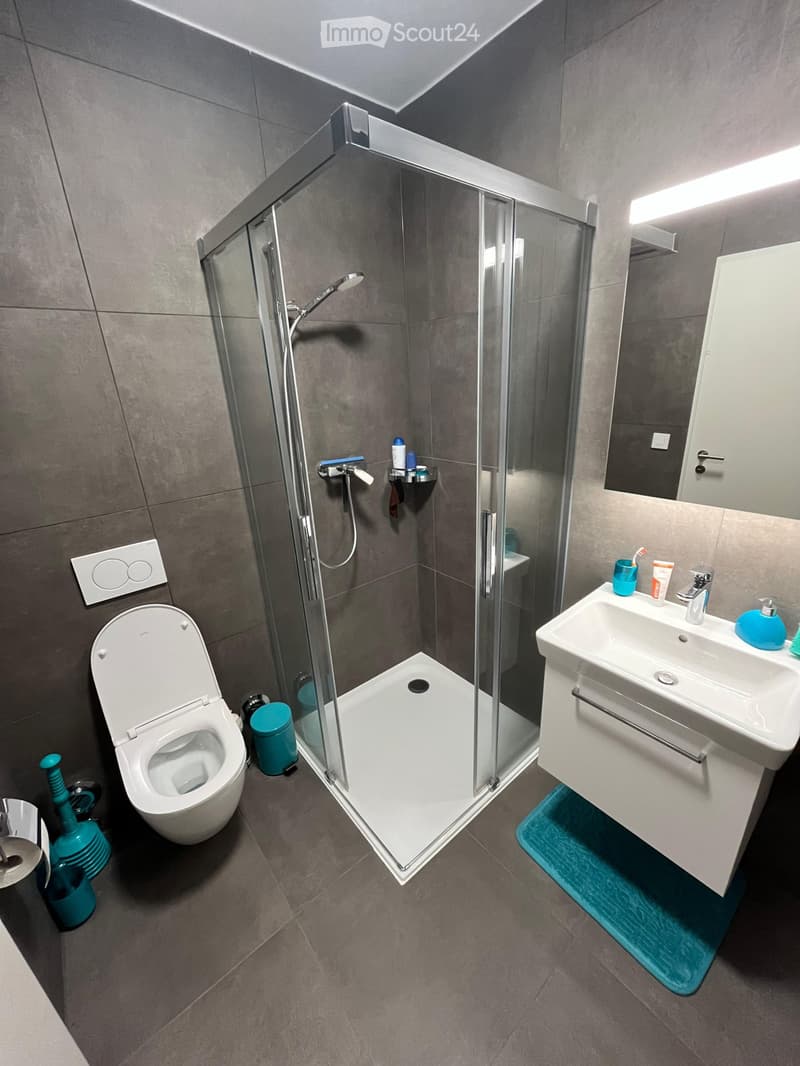 Zimmer mit eigenem Badezimmer in Wohngemeinschaft (5)