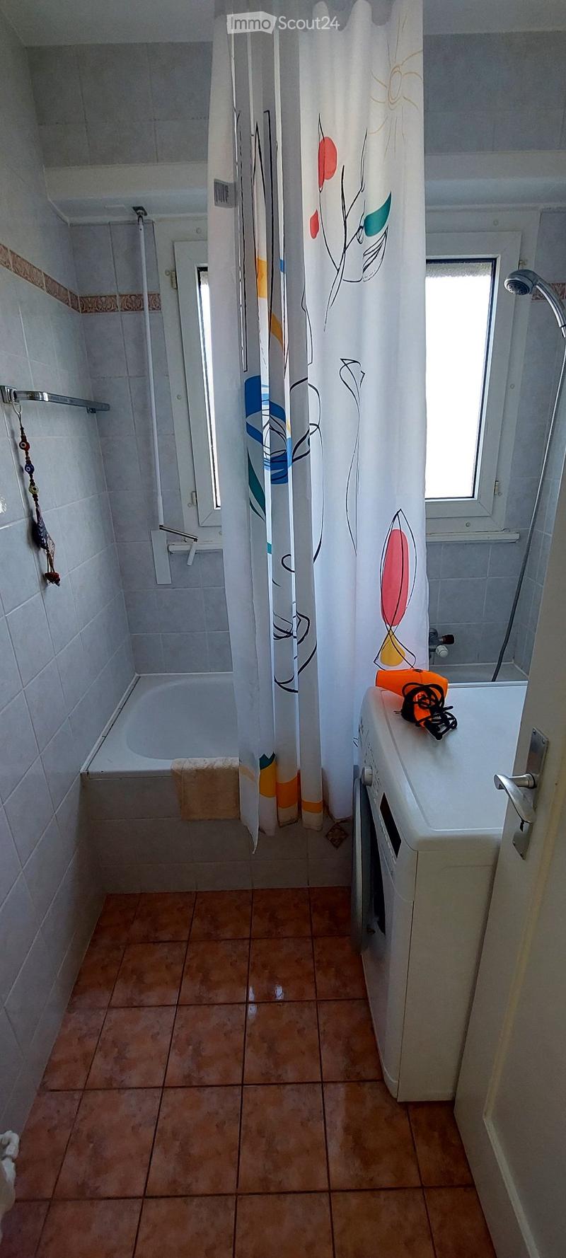 Loue Chambre meublée (4)
