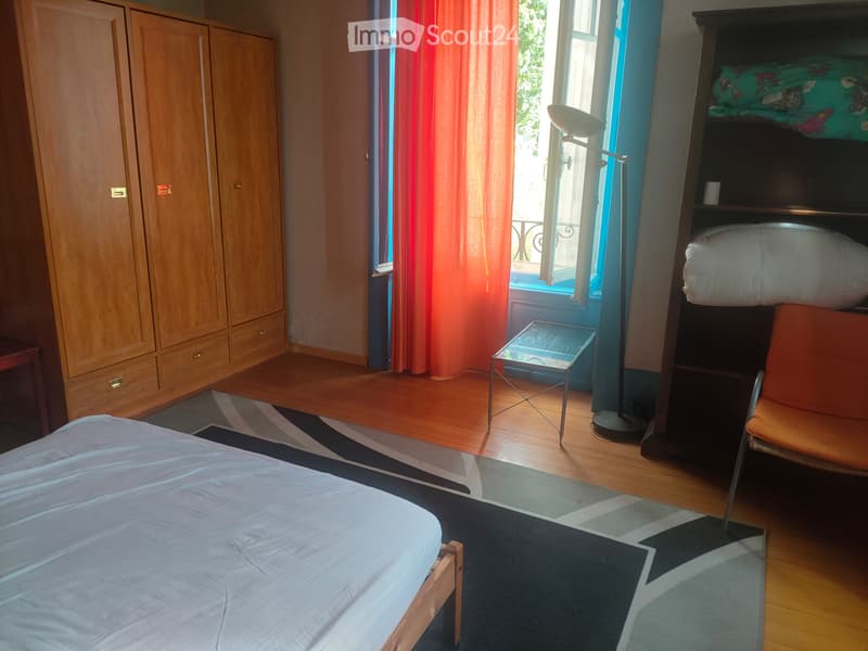 Grande chambre libre de suite à Neuchâtel (1)