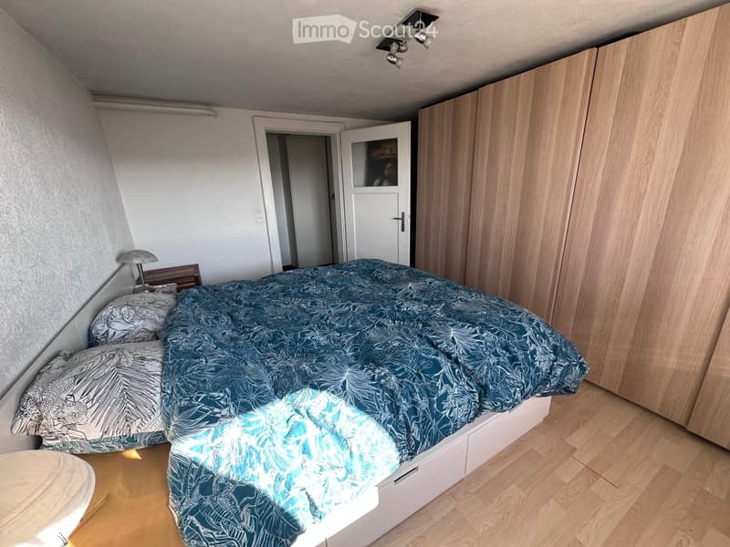 3.5 Zimmer mit Blick auf den See in Hauts-Geneveys (3)