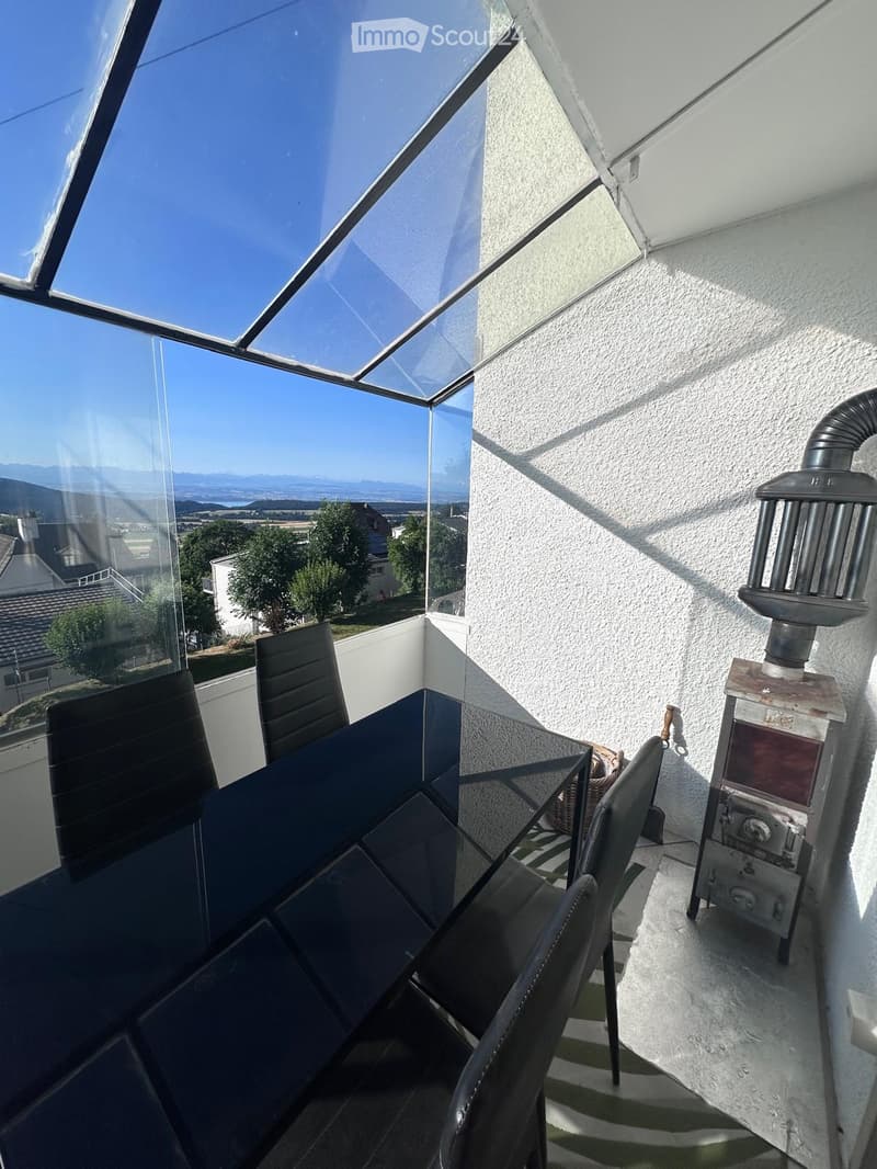 3.5 Zimmer mit Blick auf den See in Hauts-Geneveys (4)