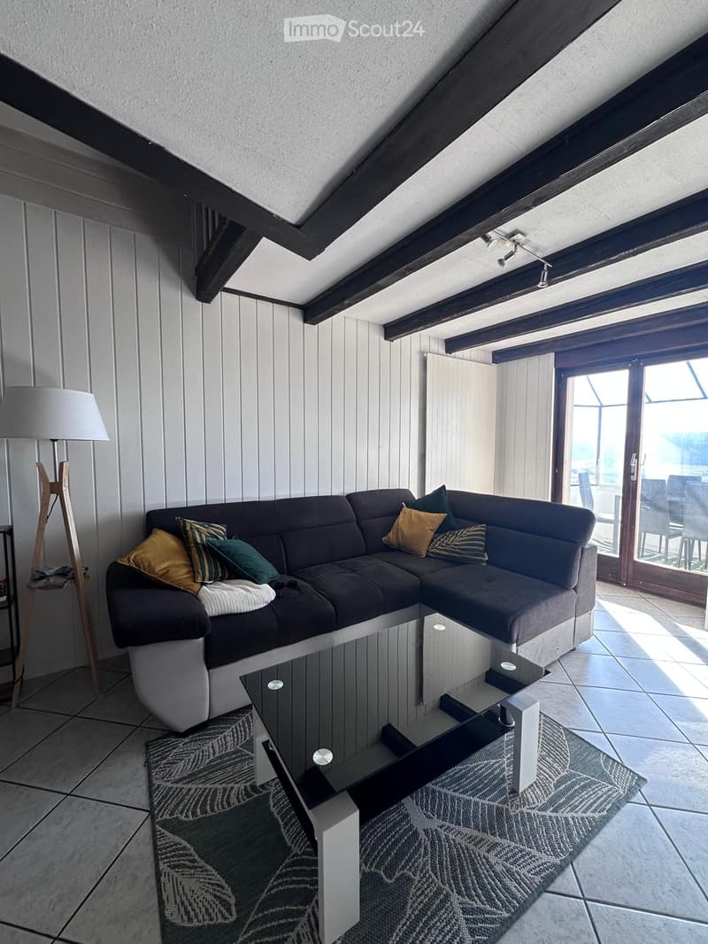 3.5 Zimmer mit Blick auf den See in Hauts-Geneveys (1)