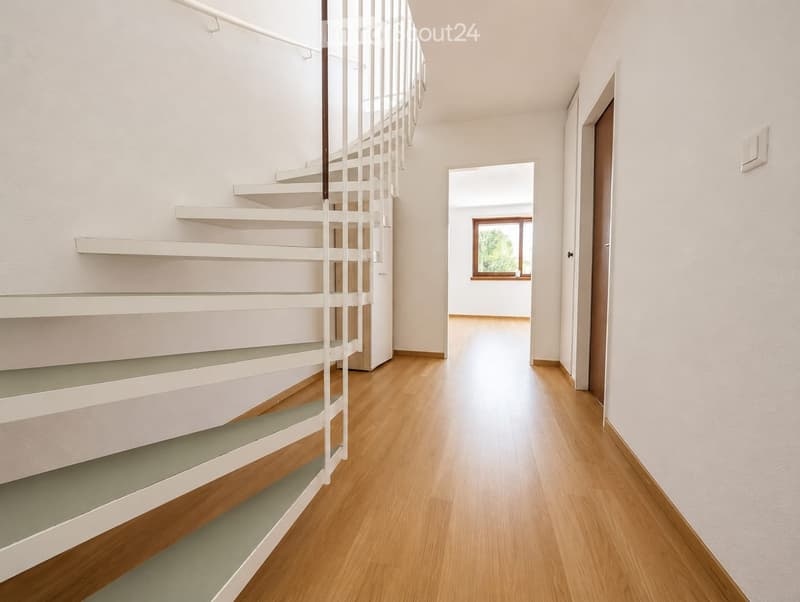 NEUCHÂTEL, Charmantes 3,5 Zimmer möbliert mit sonnigem Balkon (4)