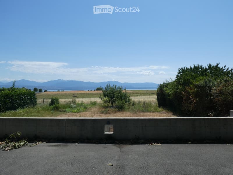 Magnifique villa mitoyenne avec vue sur le lac (2)