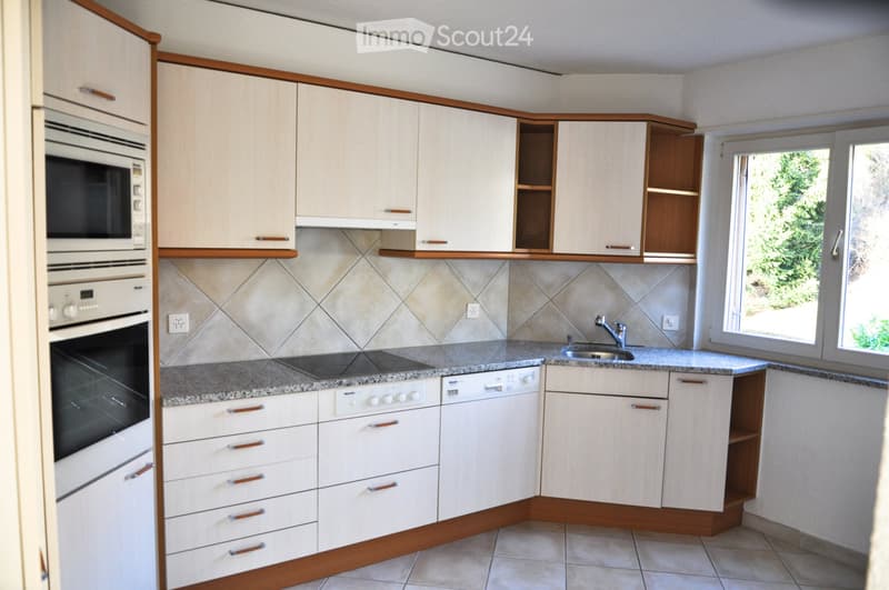 Appartamento di 4,5 locali in una villa di 3 appartamenti (3)