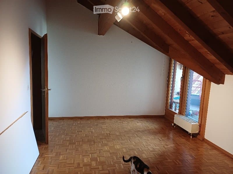 Large 18m2 room with balcony in the center of Fribourg (1)