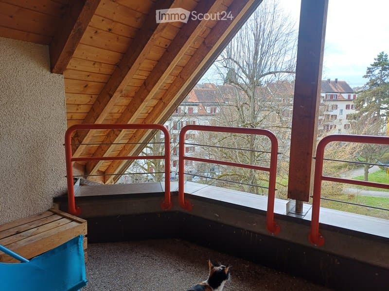 Large 18m2 room with balcony in the center of Fribourg (3)