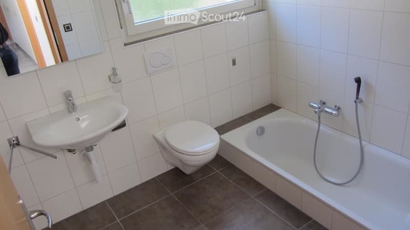 For rent semi-detached house 6.5 rooms (2)