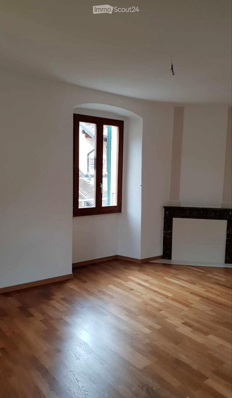 Apartment / condominium with 2 bedrooms and 1 bathroom (4)