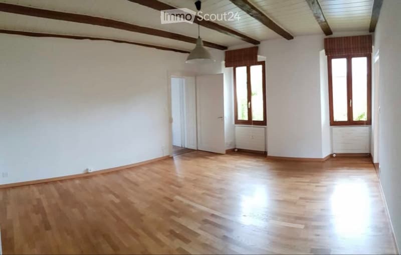 Apartment / condominium with 2 bedrooms and 1 bathroom (5)
