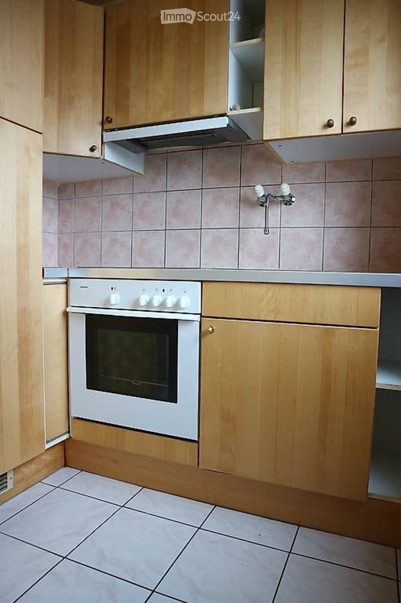 Schönes 2.5-Zimmer-Wohnung zur Miete im Zentrum von Saxon (5)