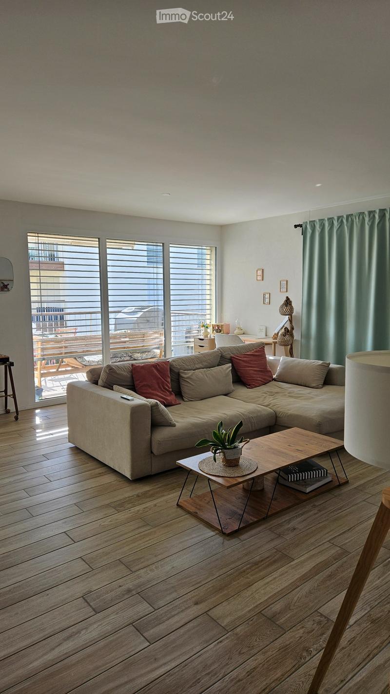Wohnung mit 3.5 Zimmern in Sugiez (2)
