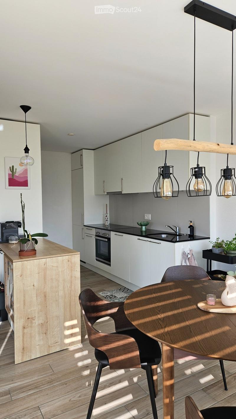 Wohnung mit 3.5 Zimmern in Sugiez (1)