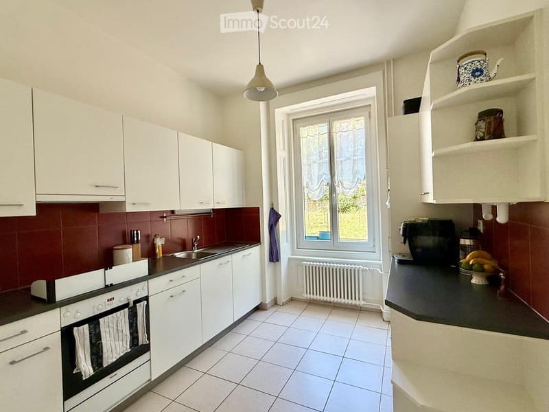 Appartamento di 5.5 locali con balcone e vista lago a Neuchâtel (5)