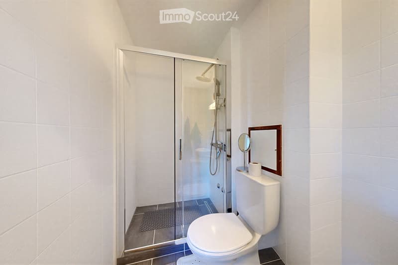 Charmant appartement de 2.5 pièces avec 2 salles d'eaux (4)