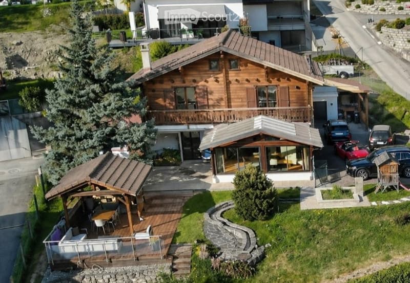Renovated individual house in Villeneuve (4)