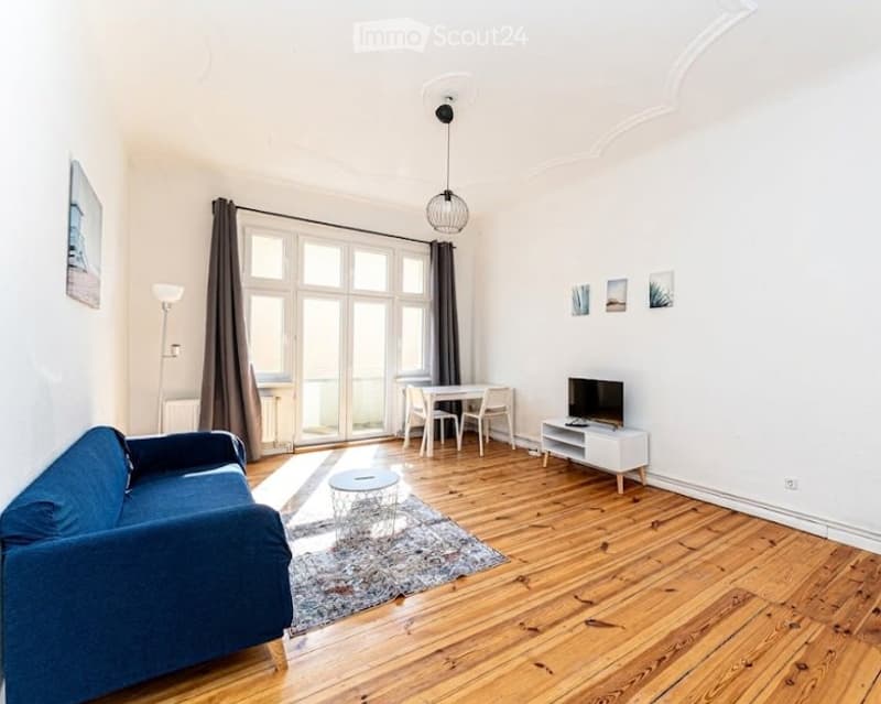 Schönes möbliertes Apartment mit 2,5 Zimmern, Freiburg (1)