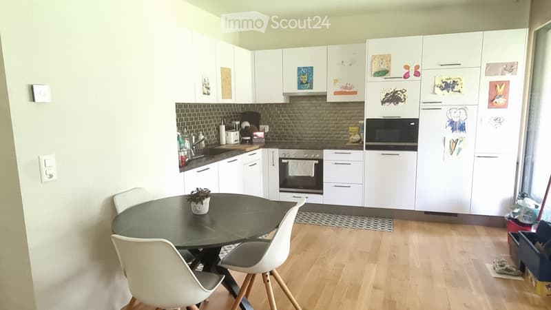 Room for rent (4)