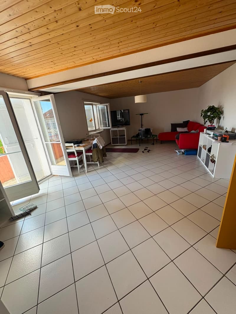 Appartement lumineux de 3.5 pièces avec balcon à Gland (2)