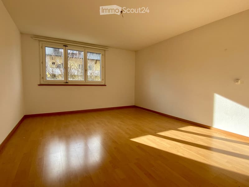 Günstige 3 Zimmer Wohnung zu vermieten (2)