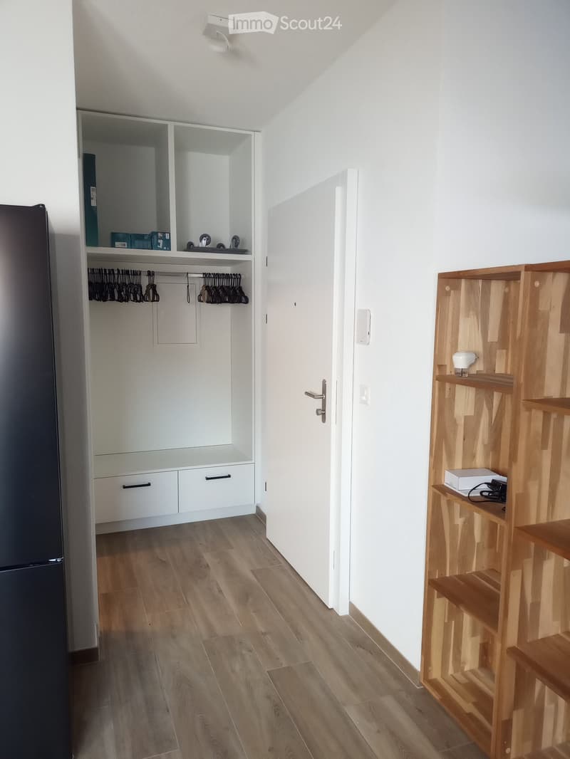 Studio meublé, 49 m2 au sol, charges comprises (3)