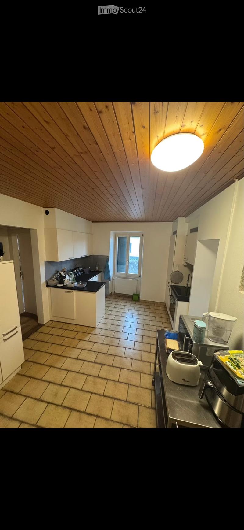 Vier-Zimmer-Wohnung zur Miete (2)