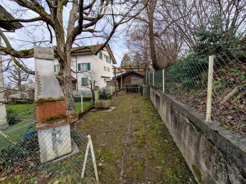 Camera in condivisione in un quartiere tranquillo (2)