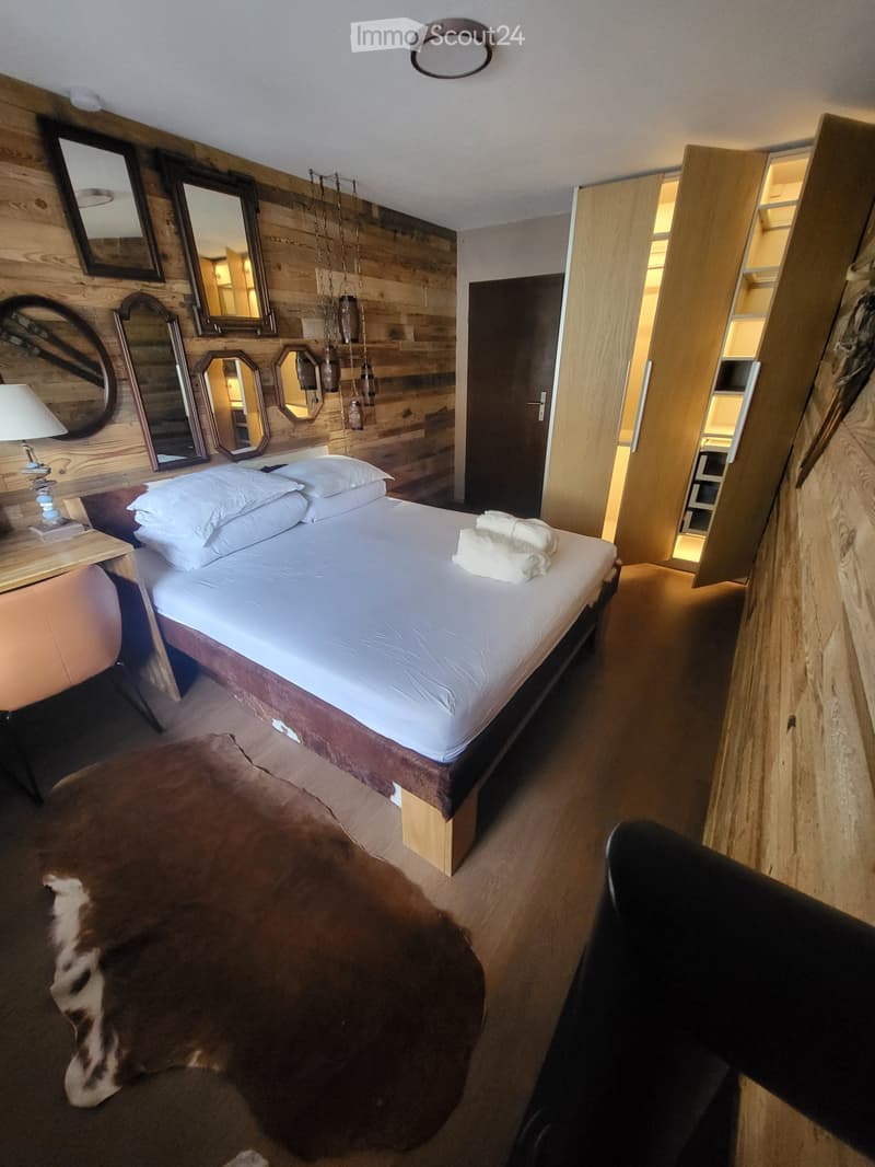 Appartement de 2,5 pièces rénové à neuf dans un excellent emplacement à Zermatt (2)