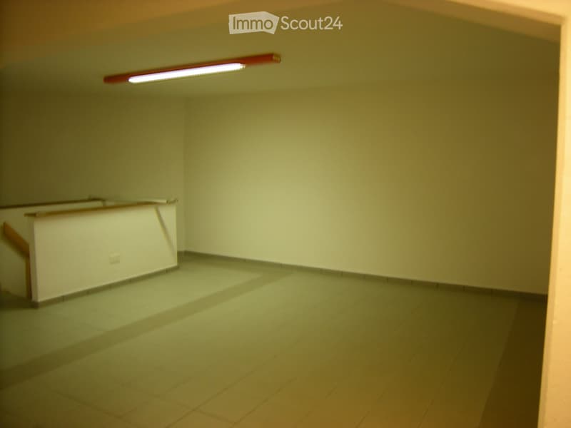 Maroggia, hobby room, or artist's studio (4)