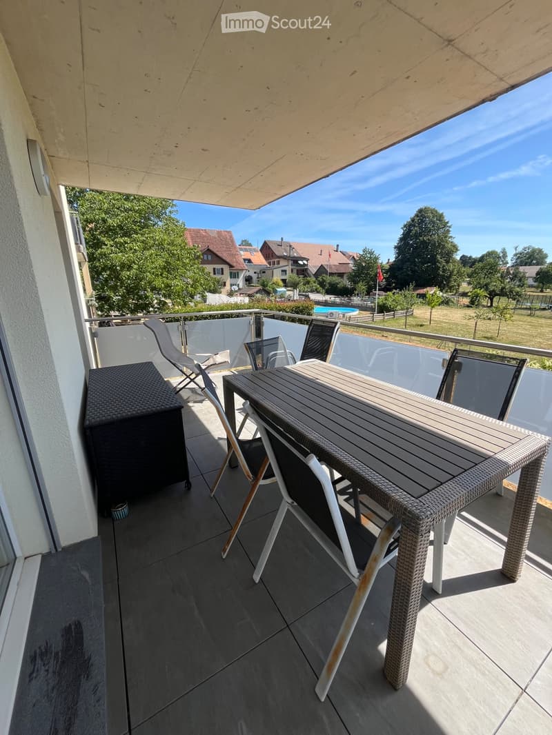 Schönes 2,5-Zimmer-Wohnung in Vuarrens mit großem Balkon (5)