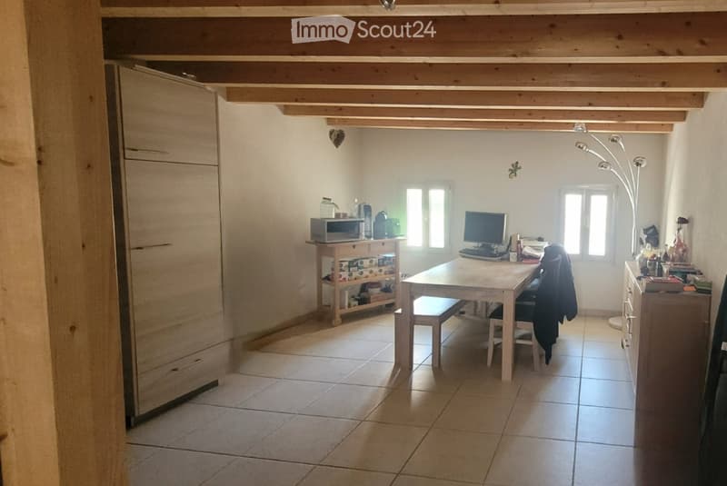 Maison atypique de 2,5 pièces (4)