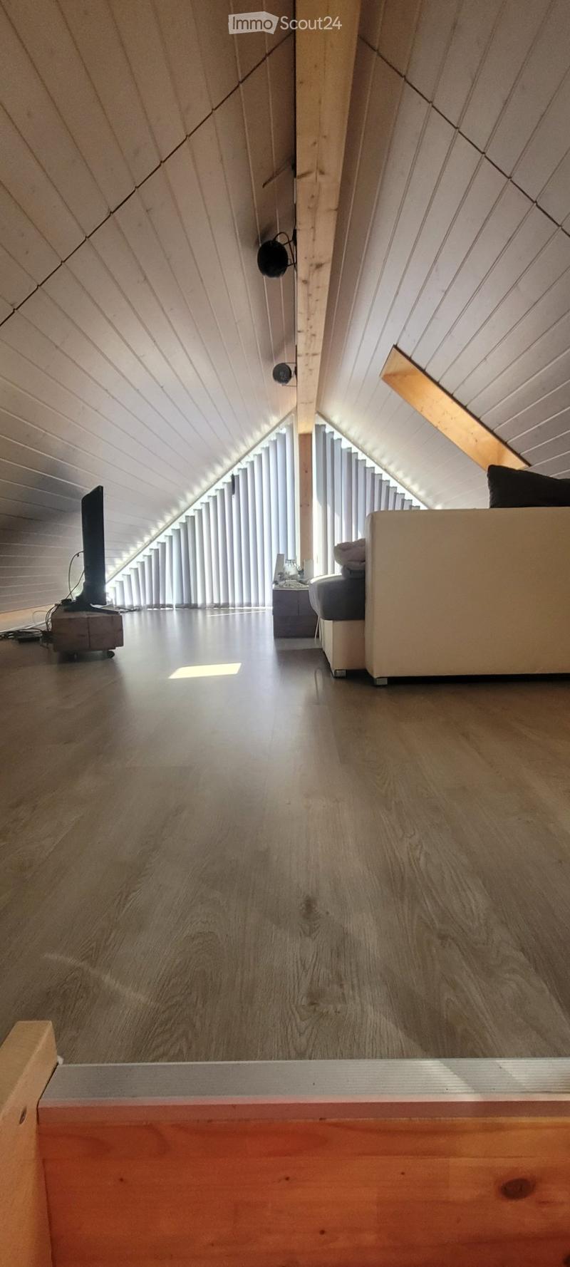 Maison atypique de 2,5 pièces (3)