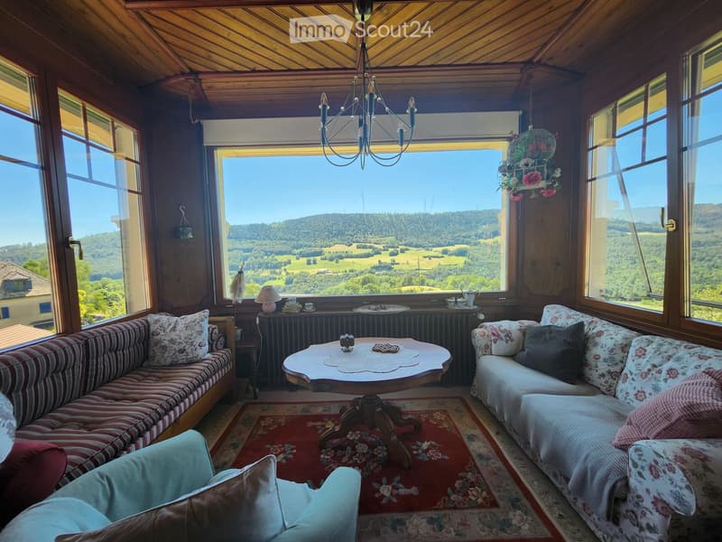 Beautiful 5.5-room apartment + veranda in Ballaigues (1)