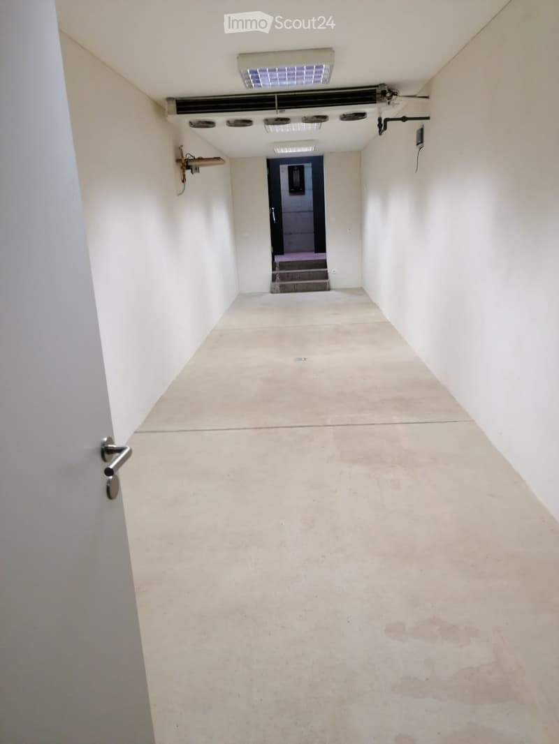 Verkaufe Gewerbeflächen mit einem Abstellplatz (3)