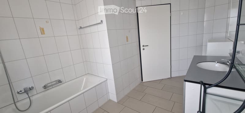 Prächtige 5,5-Zimmer-Wohnung mit atemberaubendem Blick (3)