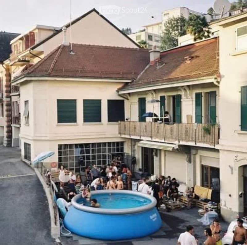 Grande camera in una grande condivisione di 7 persone (2)