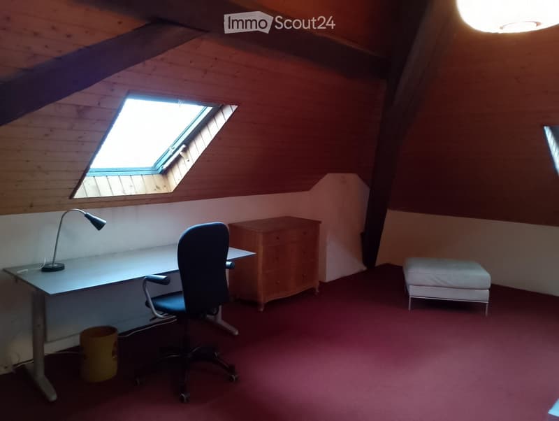 Chambre à louer pour une femme (5)
