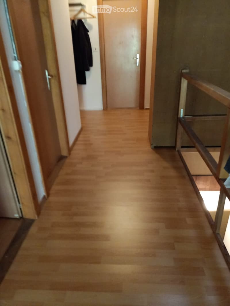 Chambre à louer pour une femme (3)