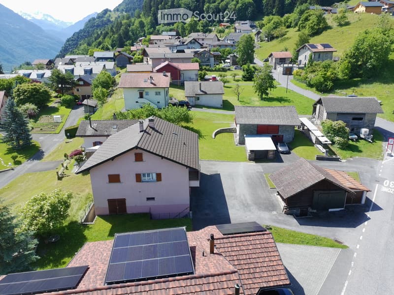 House on 3 levels with 2 apartments + cellar and garage (3)