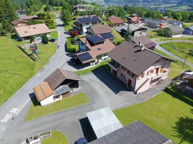 House on 3 levels with 2 apartments + cellar and garage (1)