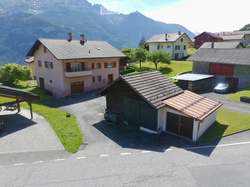 House on 3 levels with 2 apartments + cellar and garage (2)