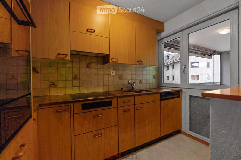 Charmante 2,5-Zimmer-Wohnung in Wollerau (3)