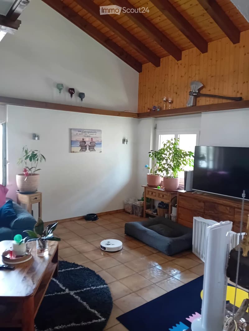 Appartement Duplex 5.5 Pièces à Susten à Louer (2)