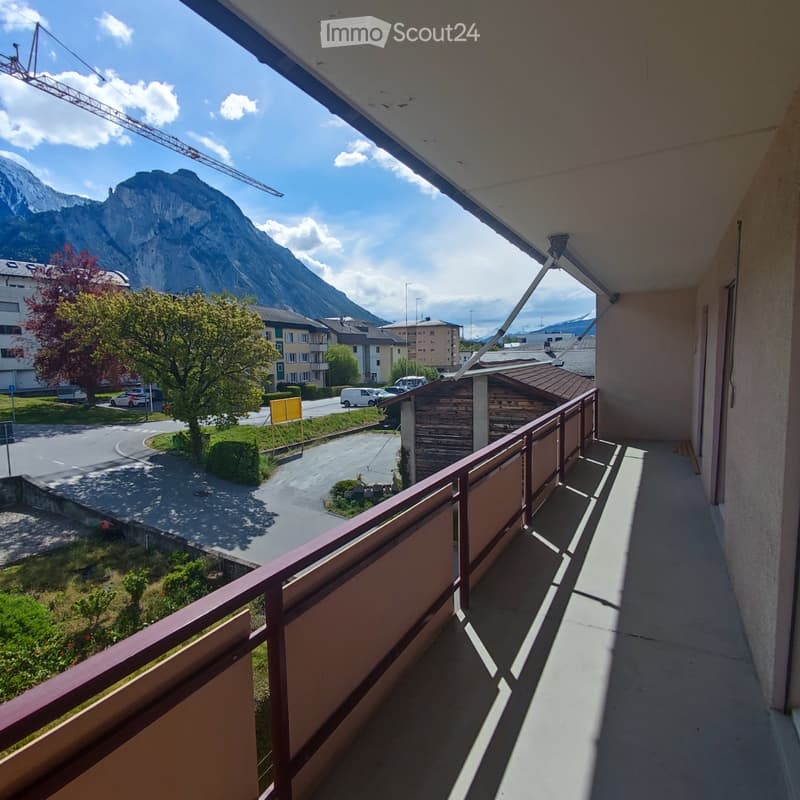 Attractive 4.5-room apartment with mountain panorama in Susten (4)