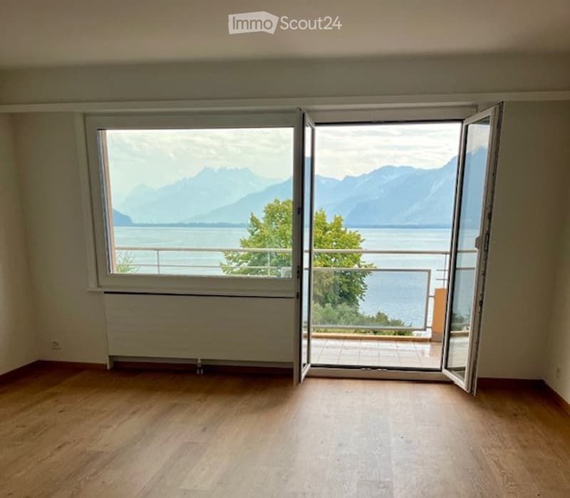 Appartement traversant au bord du lac avec vue magnifique (1)
