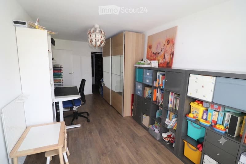 Appartement de 4,5 pièces de 107 m² avec balcon plein sud (4)