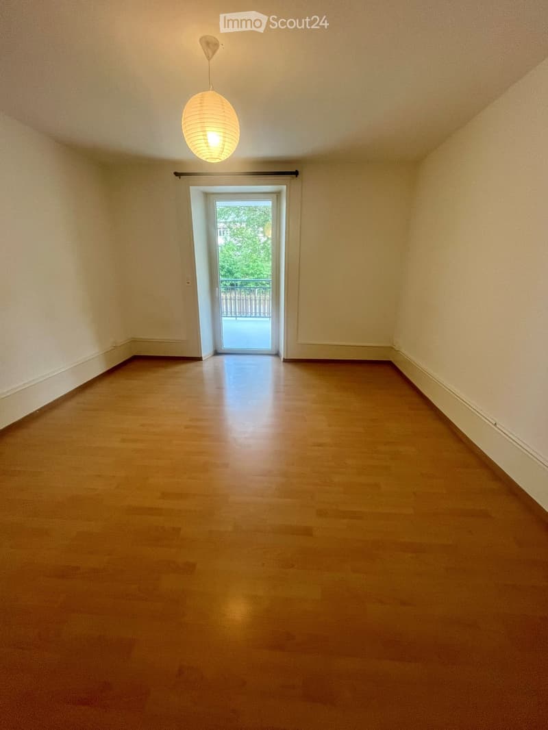 Spacieux appartement de 3 pièces avec grand balcon (4)