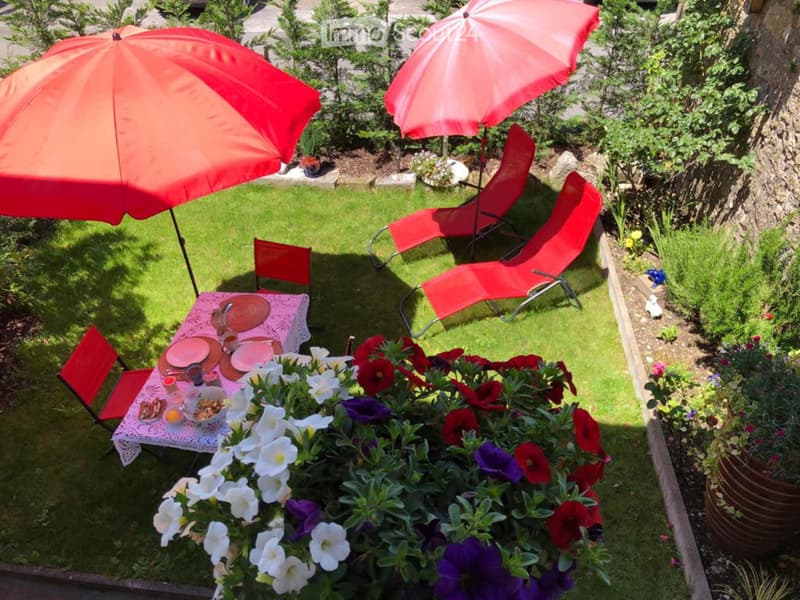 Familienhaus mit 6 Zimmern und eigenem Garten (1)
