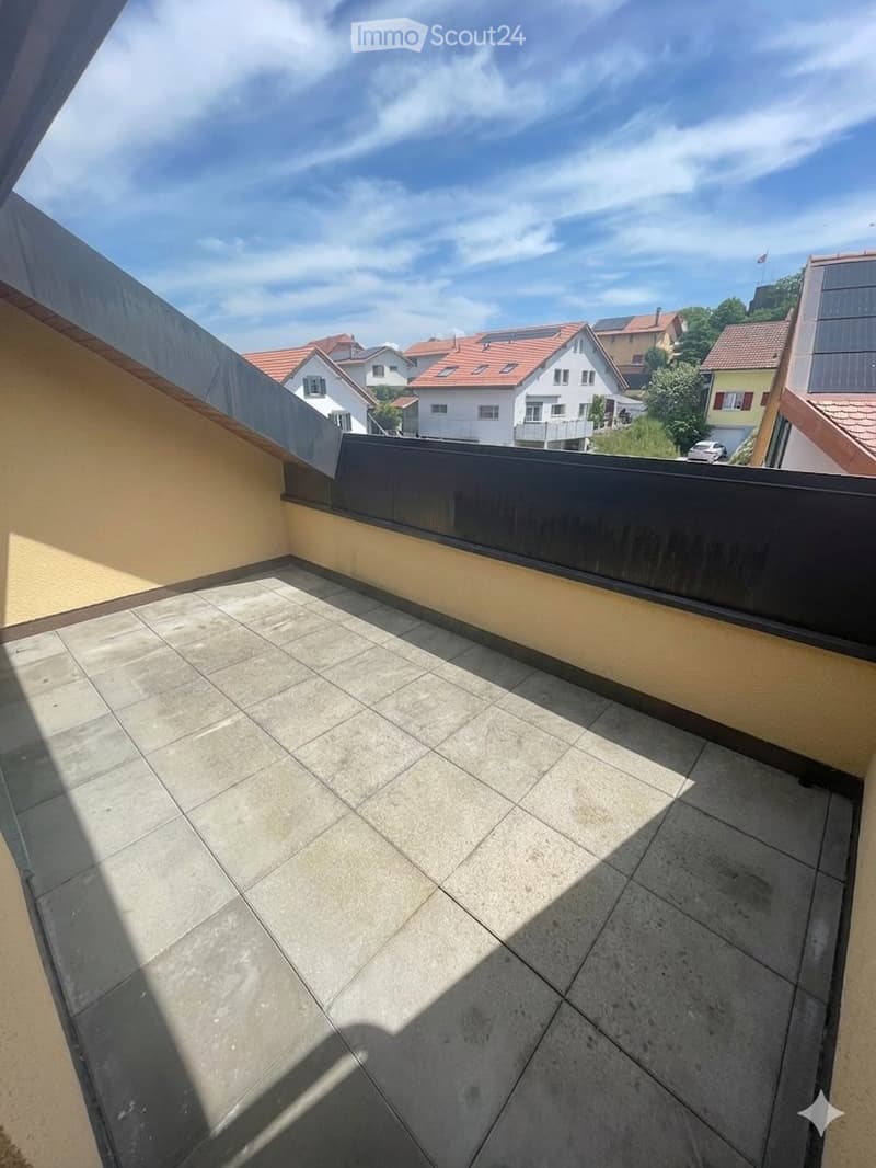 Duplex, Vuarrens, 5.5p. , terrasses, parking, 2600 cc (2)