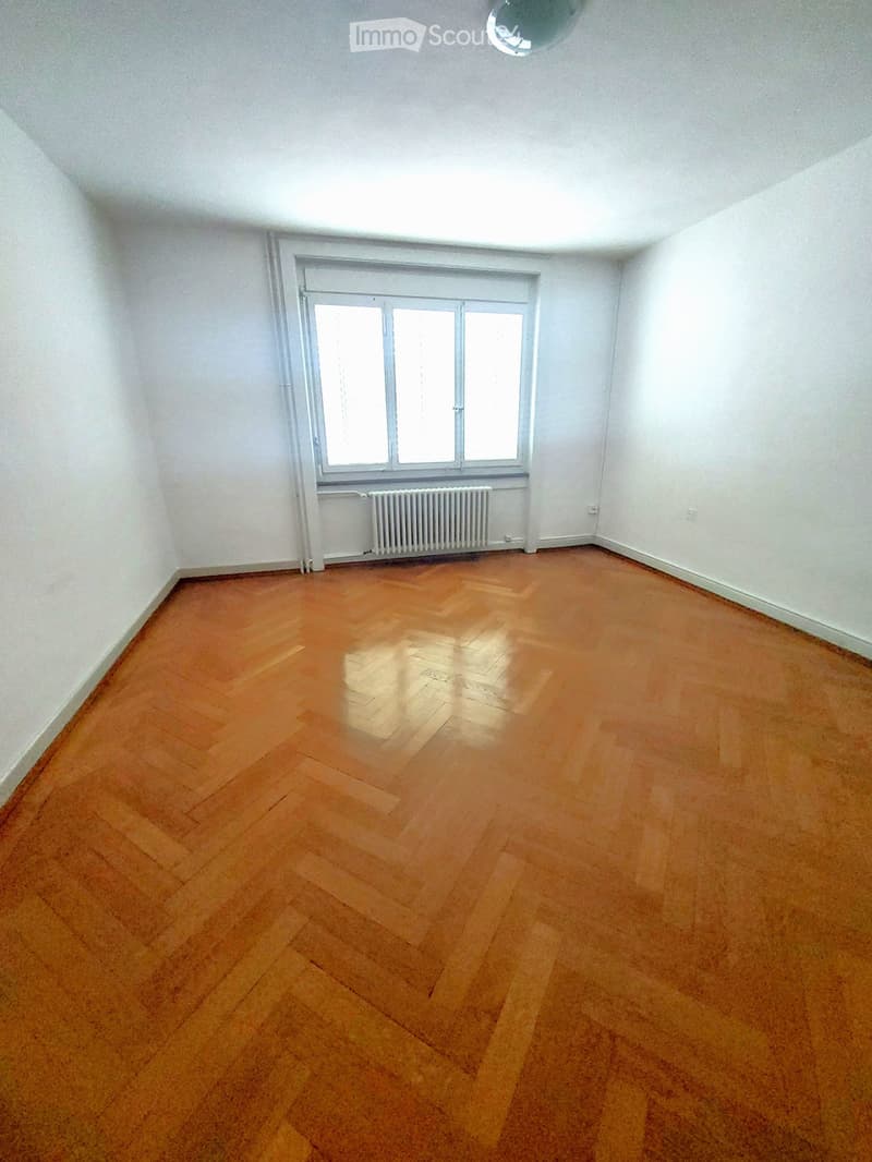 Room for rent near the TRAIN STATION and UNIVERSITY (1)